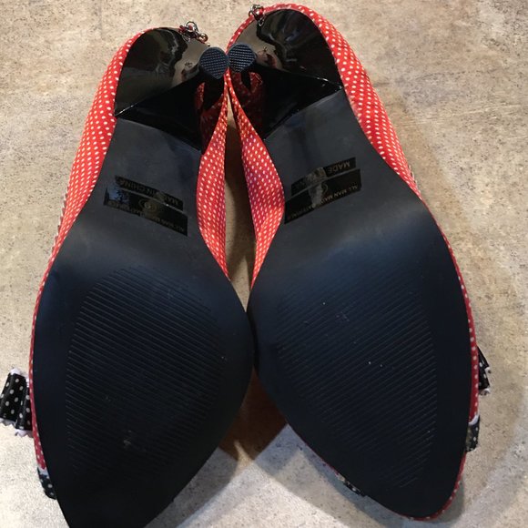 PENTHOUSE Red Polka Dot Fabric Peep Toe Charm Pump - Picture 7 of 7